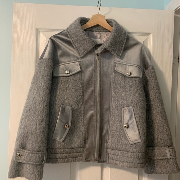 Coat - Picture 2 of 6